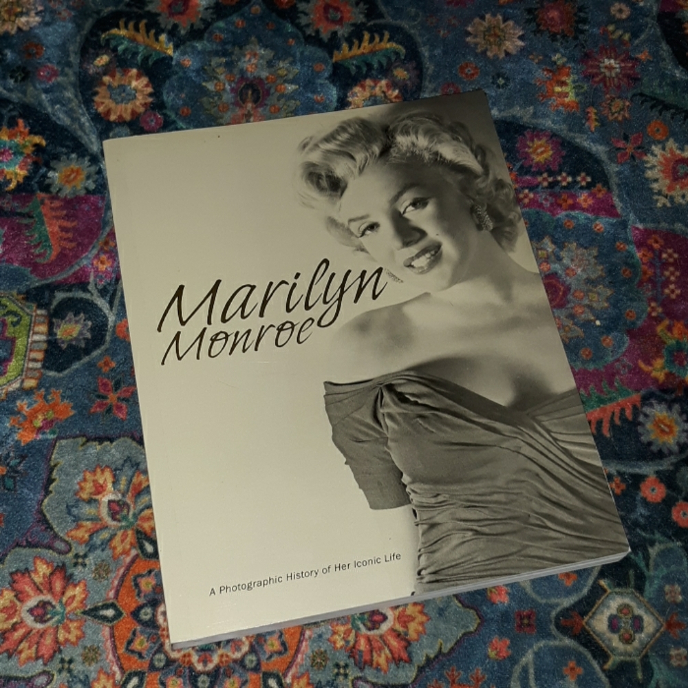 Marilyn Monroe Book & DVD
